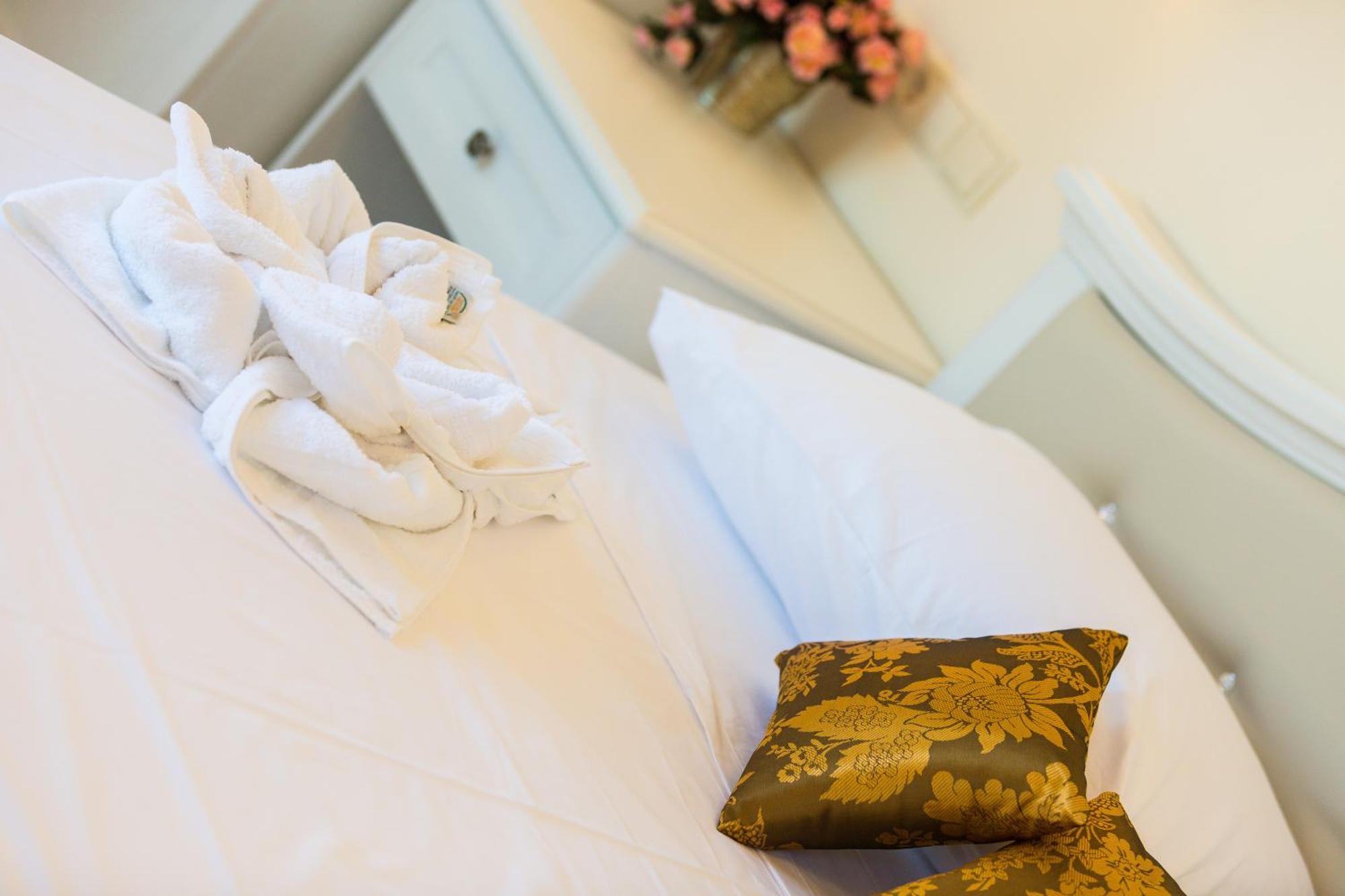 Polyxenia Suites 레팀노 외부 사진
