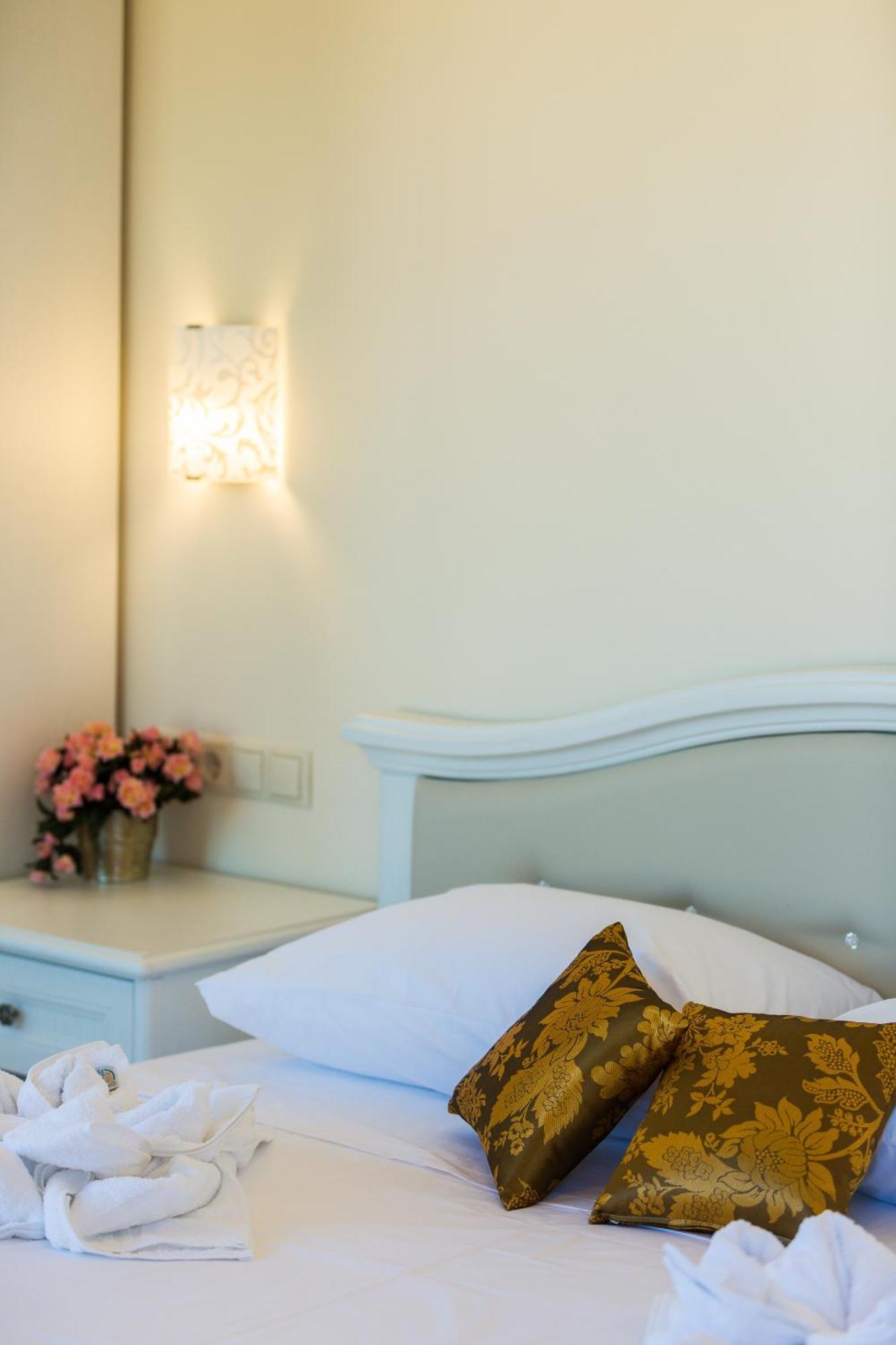 Polyxenia Suites 레팀노 외부 사진