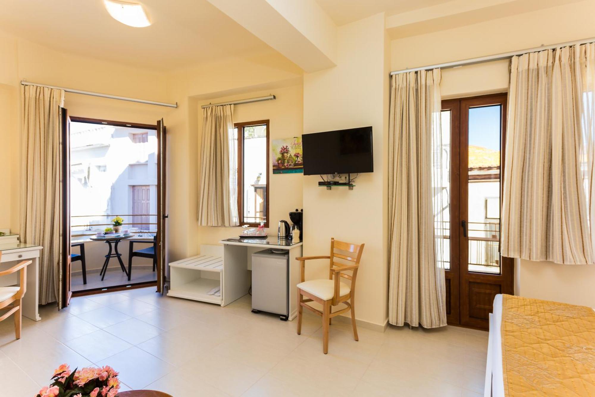 Polyxenia Suites 레팀노 외부 사진
