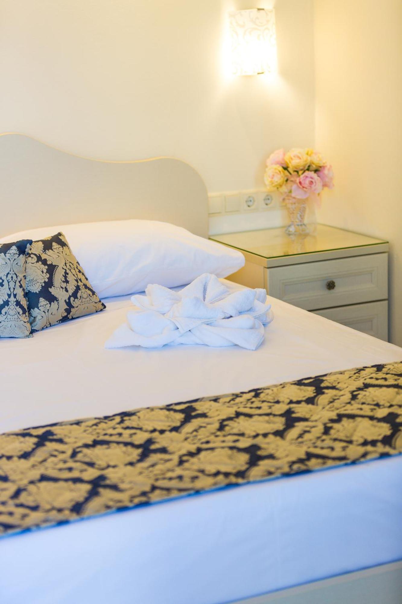 Polyxenia Suites 레팀노 외부 사진